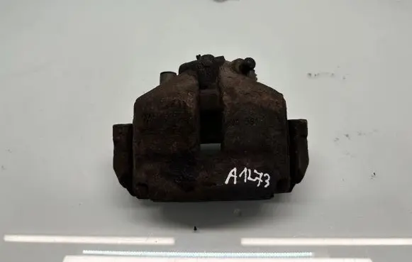 Volkswagen Golf Plus Front brake caliper A4L73
