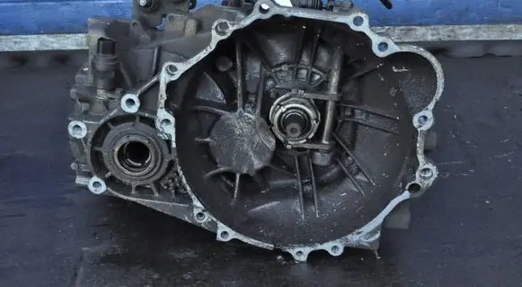 KIA Carens I Manual 6 speed gearbox L2R