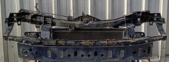 Ford Focus Front bodywork piece 3M5H8C607RJ
