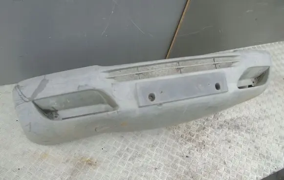 Mercedes-Benz Sprinter W901 W902 W903 W904 Front bumper