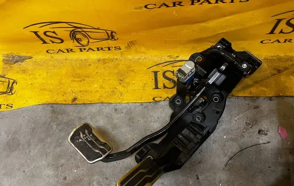 Ford Fusion II Pedal assembly DG9C-9F836-CD DG9C9F836CD FG9C-9F856-EFC