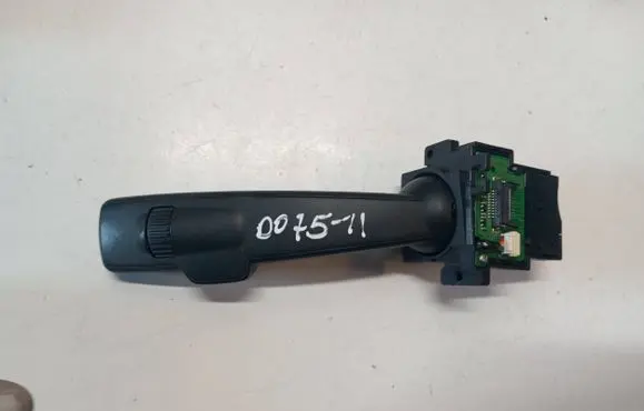 Volvo S60 Indicator stalk 31456045
