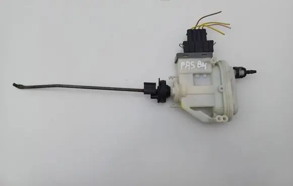 Volkswagen PASSAT B4 Central locking motor 3A0862153B