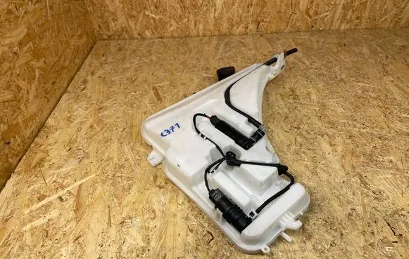 Windshield washer fluid reservoir/tank