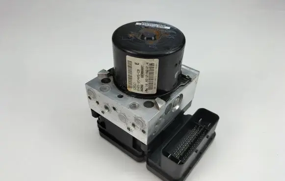 Ford Fiesta ABS Pump CV212C405CB A426G 10021208524