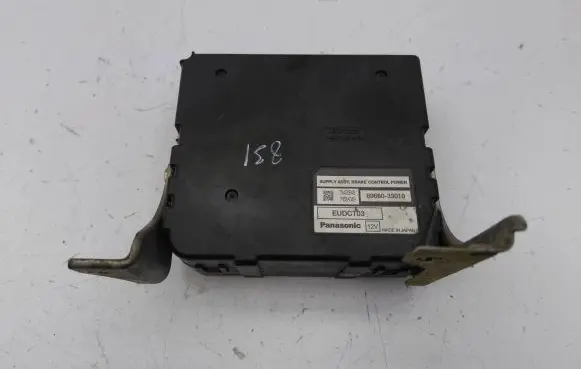 Toyota Prius (XW20) Hand brake control module 8968033010