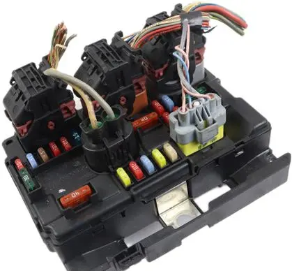 Peugeot 207 Fuse module 9664997780 BSM00