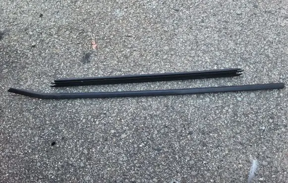 BMW X1 F48 F49 Rubber seal front door window/glass 7349639