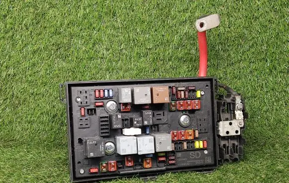 Opel Astra J Power management control unit 13343982 13343982SD