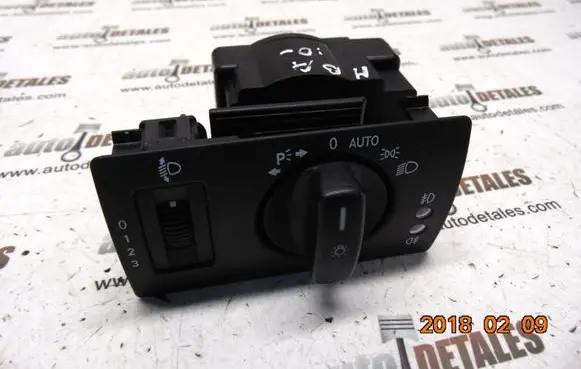 Mercedes-Benz A W169 Light switch A1695453004