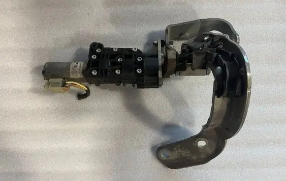 Audi Q7 4M Tailgate/trunk/boot hinge 4M0827299B