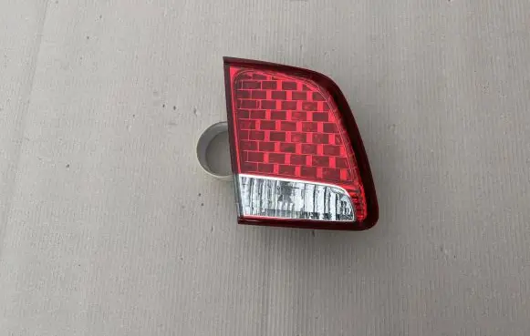 KIA Sorento Tailgate rear/tail lights 924052P02