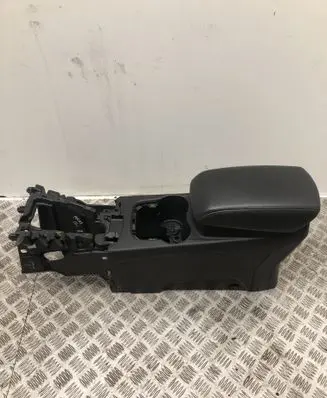 Ford Focus Center console