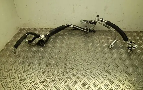 Air conditioning (A/C) pipe/hose