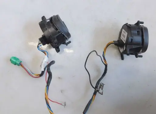 Ford Focus Steering wheel buttons/switches AM5T-14K147-BA AM5T-14K147-AA