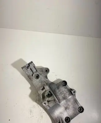 Volkswagen Touran I Generator/alternator bracket 03G903143A