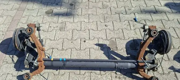 Peugeot 206 Rear axle beam S27645087