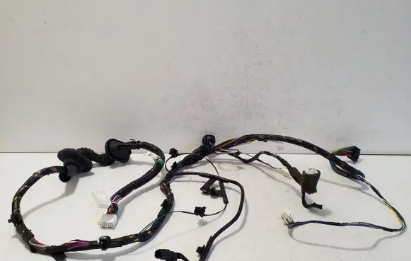 Mitsubishi L200 Front door wiring loom 8512F031