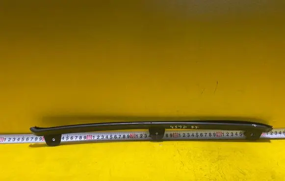 Peugeot 308 Rear door window/glass frame 9684079280D