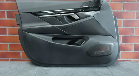 BMW 5 G60 G61 Coupe rear side trim panel 6025131 0003895659 82716249