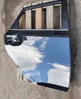 Toyota Auris E180 Rear door