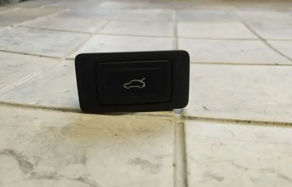Audi A6 S6 C7 4G Tailgate/boot open switch button 4G0959831A