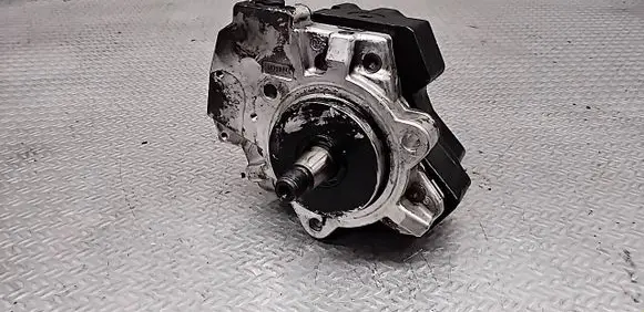 BMW 5 E60 E61 Fuel injection high pressure pump 0445010073 402621772081 7788678