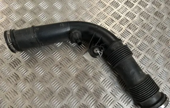 Volvo XC60 Intercooler hose/pipe 31657341