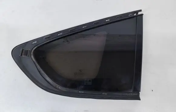 BMW 5 GT F07 Rear side window 7197898