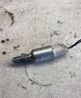 Toyota RAV 4 (XA30) Brake pedal sensor switch