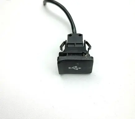 Mitsubishi L200 USB socket connector 8718A030