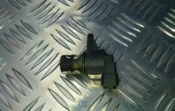 Mercedes-Benz E W211 Camshaft speed sensor A0031539728