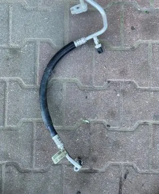 Jeep Grand Cherokee Air conditioning (A/C) pipe/hose 68161179AA