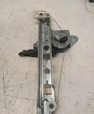 Renault Megane II Rear door window regulator motor