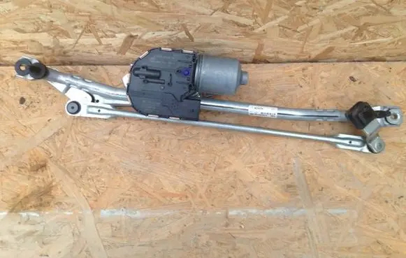 Audi A7 S7 4G Front wiper linkage and motor 4G1955023A