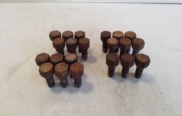 Iveco Daily 5th gen Nuts/bolts 