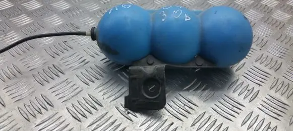 Vacuum air tank