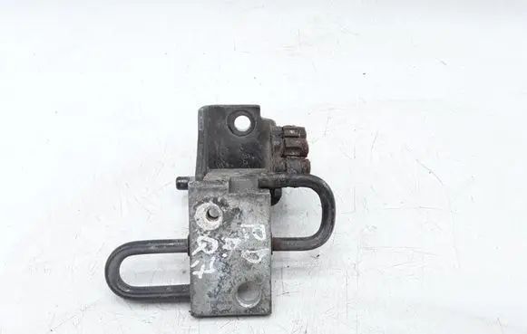 Audi Q7 4L Front door lower hinge 8E0831412B