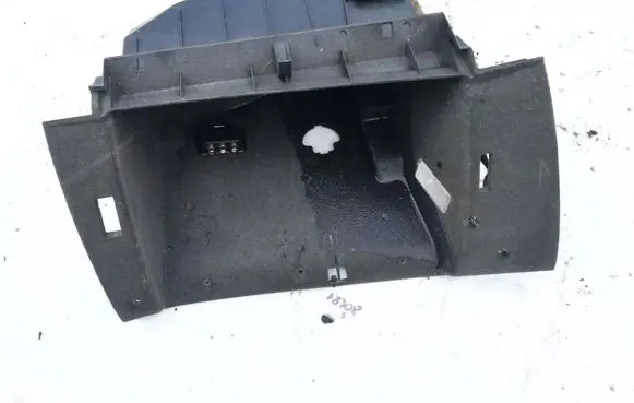 Peugeot 407 Glove box