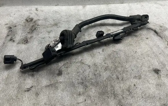 BMW 5 F10 F11 Fuel injector wires 759045905D