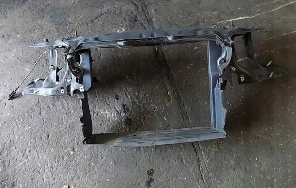 BMW 7 E65 E66 Radiator support slam panel
