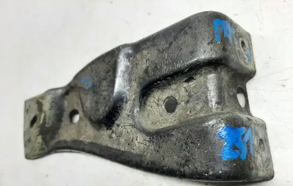 Volkswagen PASSAT B6 Fender mounting bracket 3C0821141