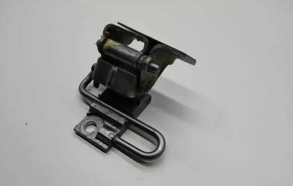 Audi Q7 4L Rear door lower hinge 4l0833412a