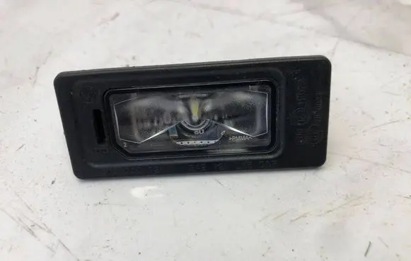 Audi A3 S3 8V Number plate light 5NA943021