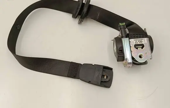 BMW 2 F46 Front seatbelt 7313304 6352403 635240300B