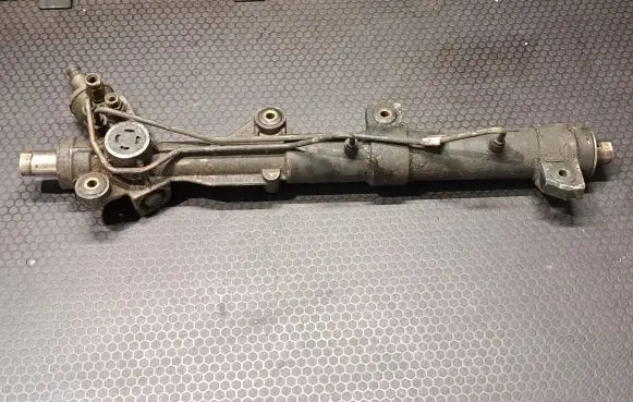 Mercedes-Benz Vito Viano W638 Steering rack A6384611101