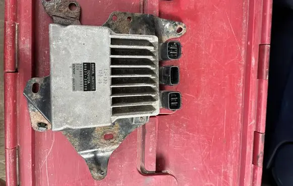 Lexus IS 220D-250-350 Fuel injection control unit/module 8987120070 1310001371