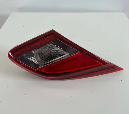 Opel Corsa E Tailgate rear/tail lights 39012625 0287524119 460034366