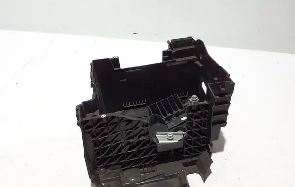 Battery bracket