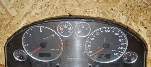 Audi A6 S6 C5 4B Speedometer (instrument cluster) 4b0920931